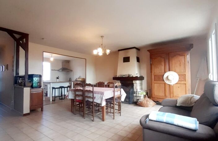 Vente Maison/villa 6 pièces — photo 2