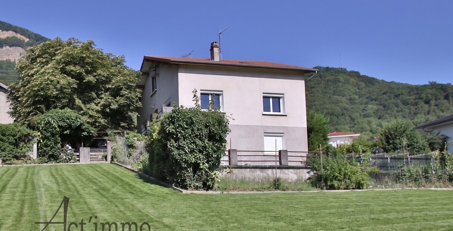 Maison à rénover Claix 5 pièces +cuisine — photo 1