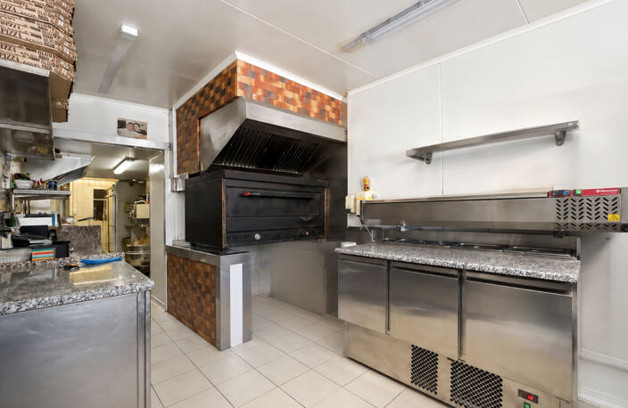 À VENDRE, FONDS DE COMMERCE PIZZERIA PLAN-DE-CUQUES — photo 2