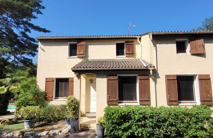 Maison avec piscine sur un terrain arboré de 1589m², secteur  Montélimar — photo 3