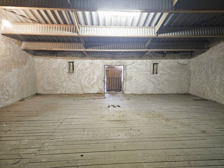 Garage/remise avec grenier AIGUES MORTES — photo 1