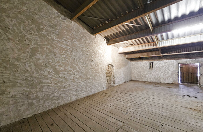 Garage/remise avec grenier AIGUES MORTES — photo 2
