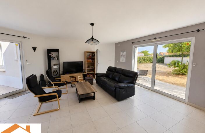 Vente maison 4 pièces 133 m² Bellevigny (85170) — photo 2