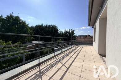 Appartement 5 pièces 990 €