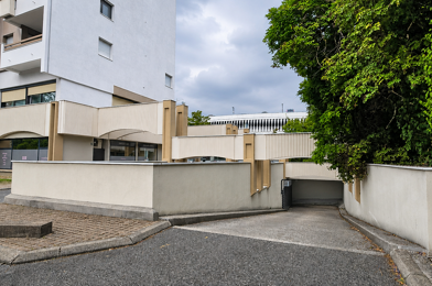 Garage  64000 €