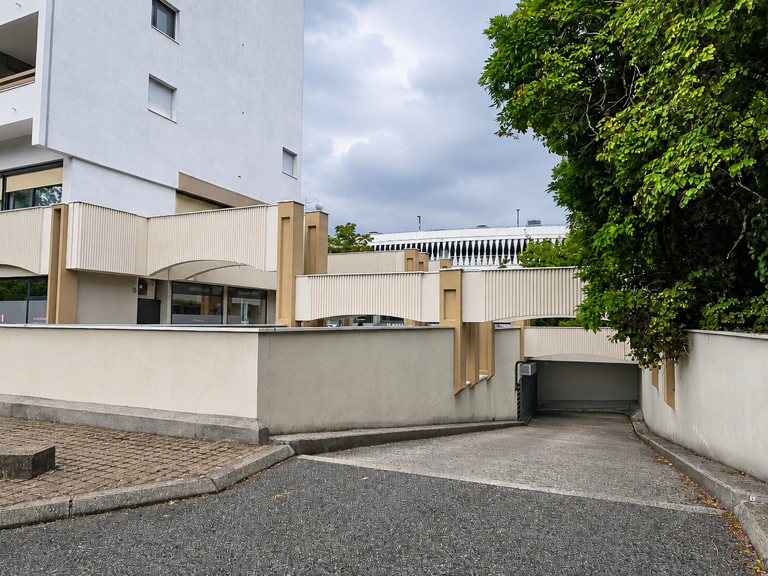 Vente Garage 19 m&sup2; — photo 1