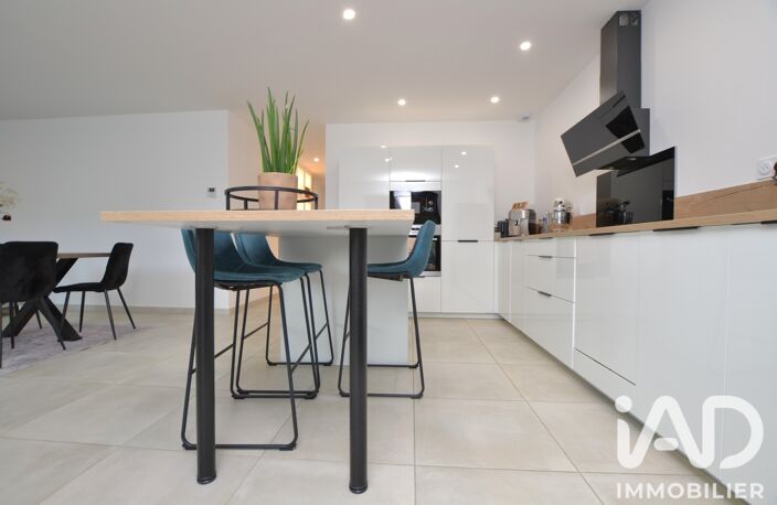 Vente Maison/villa 4 pièces — photo 2