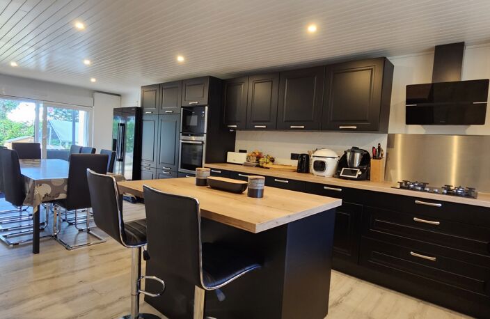 Vente Maison/villa 7 pièces — photo 3