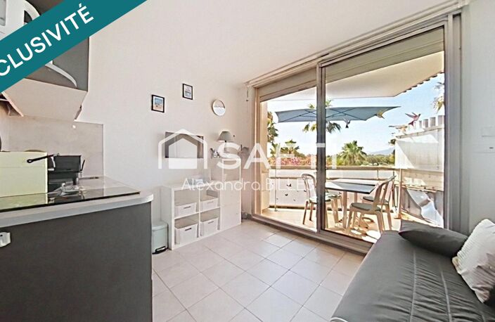 Front de mer  Studio cabine rénové avec vue mer, terrasse, piscine et accès direct à la plage — photo 2
