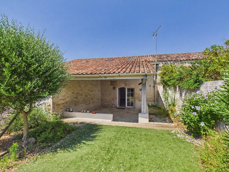 Maison pleine de charme avec jardin. — photo 1