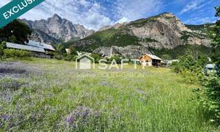 Terrain  2733 m² à vendre à Les Vigneaux (05120)
