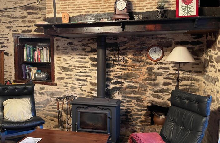 Ensemble  en pierre  , maison d'amis et grange  incluses ! — photo 5