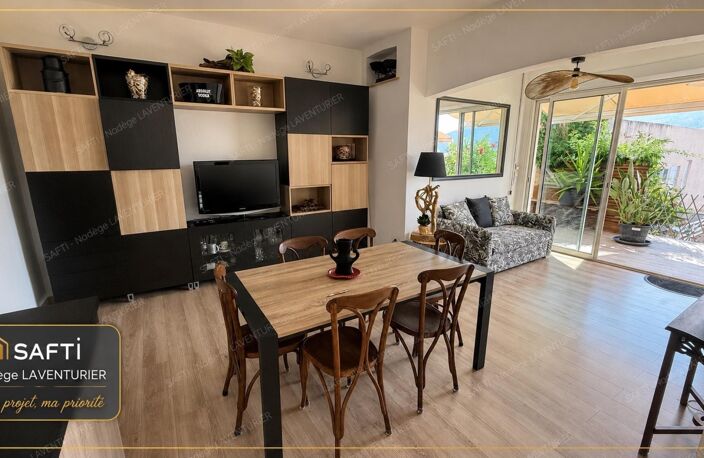 TIUCCIA  SUPERBE T2 DE 69 M²  PIEDS DANS L'EAU  VUE MER — photo 2