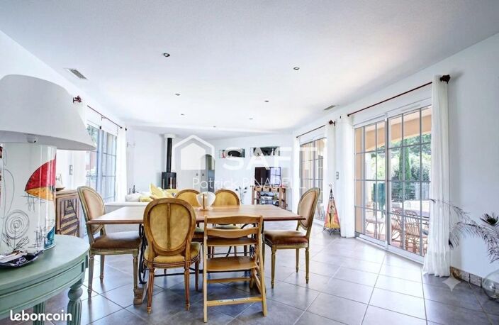Maison d'habitation de type T5, Terrain 1355m², 4 chambres, 1 bureau, garage de 35m², annexe de 24m², piscine 4x8m. Climatisation gainée, poêle à bois. — photo 4