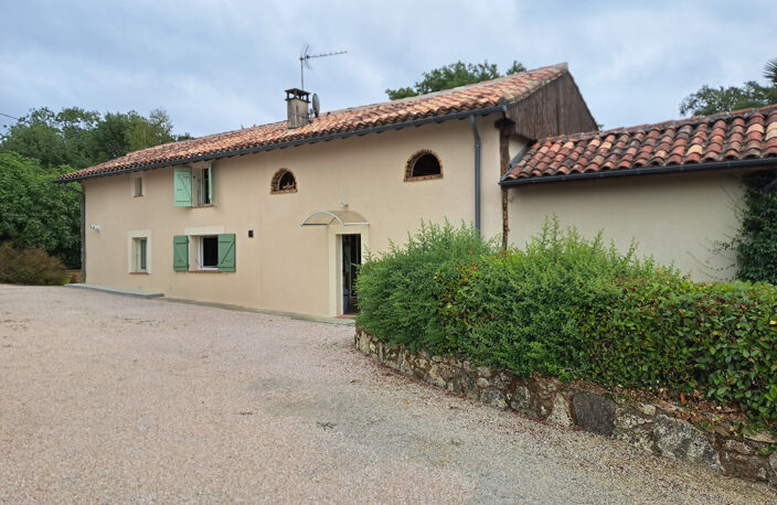PROPRIETE AVEC MAISON-PISCINE-TERRAIN-LOCAL-BOIS — photo 2