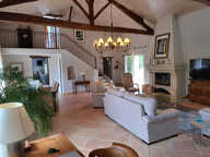 PROPRIETE AVEC MAISON-PISCINE-TERRAIN-LOCAL-BOIS — photo 3