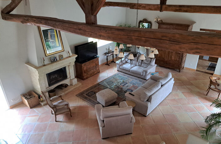 PROPRIETE AVEC MAISON-PISCINE-TERRAIN-LOCAL-BOIS — photo 5