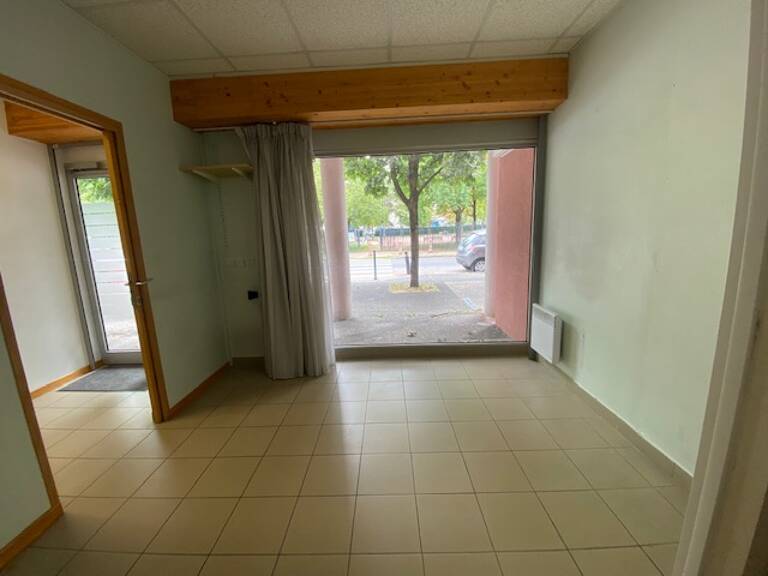 Local proche Gare Annemasse — photo 1