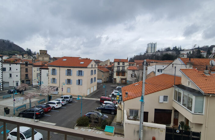T2 - Parking et cave - Royat — photo 3