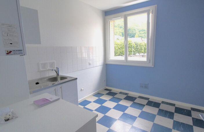 T2 - Parking et cave - Royat — photo 4