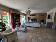 Maison Maubec 6 pièce(s) 209m2 — photo 2