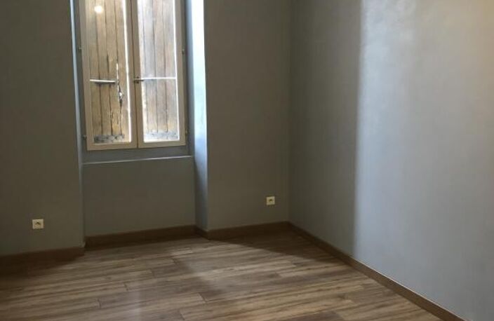 BRAM CENTRE VILLE - maison de type 6 avec cour — photo 5