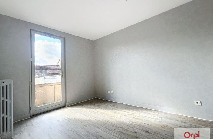 Appartement À Louer — photo 3