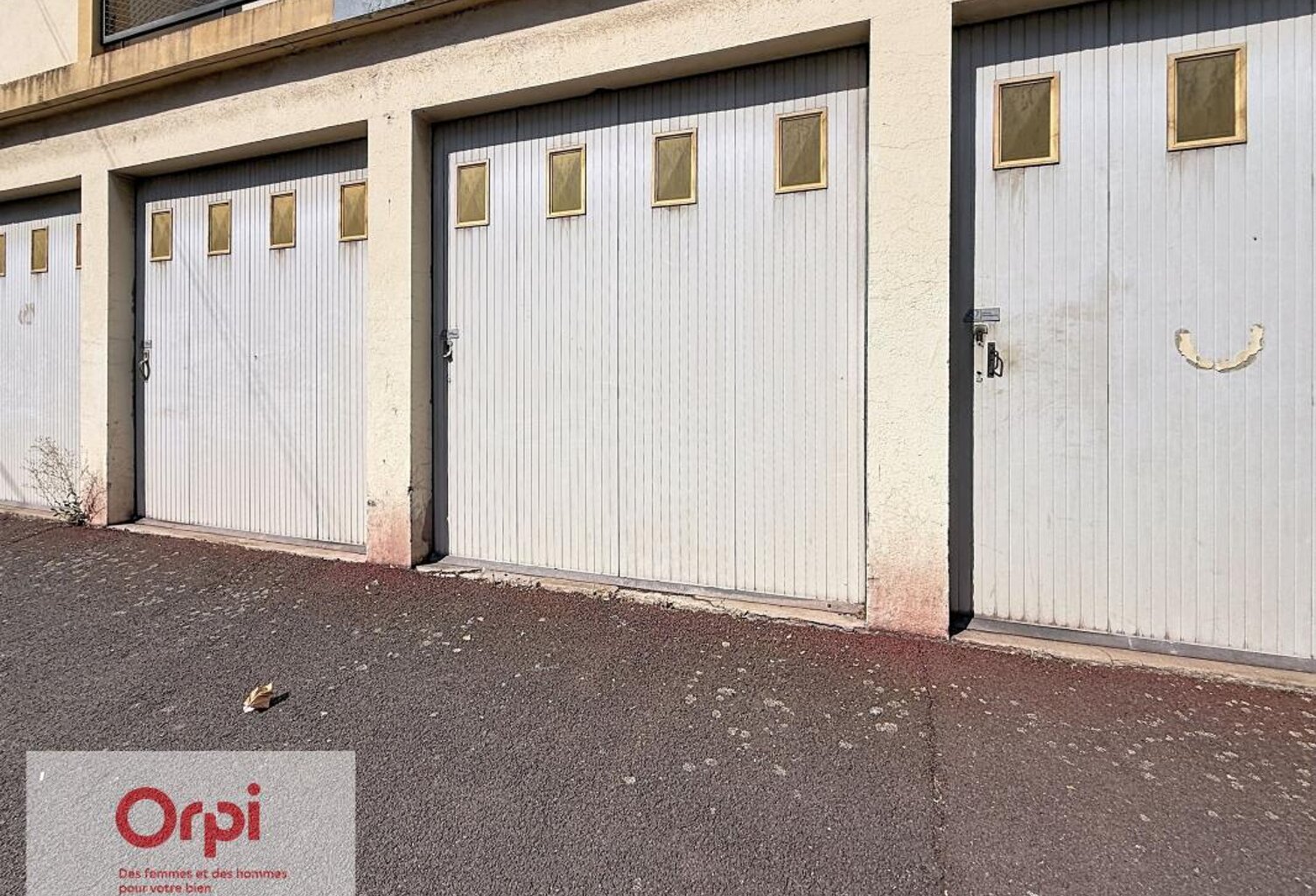 Parking À Louer — photo 1