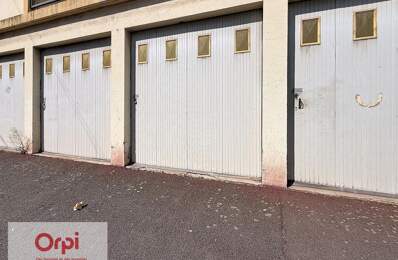 Parking À Louer — photo du bien