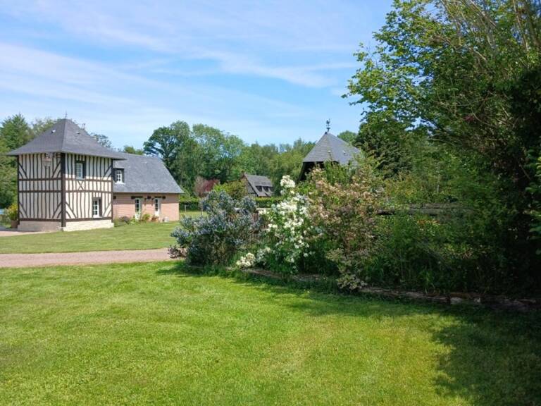 Maison de charme de 100 M2, 5 pièces 3 chambres avec une piscine et annexe sur un terrain de 4700 M2 à BONNEVILLE LA LOUVET (14) — photo 1