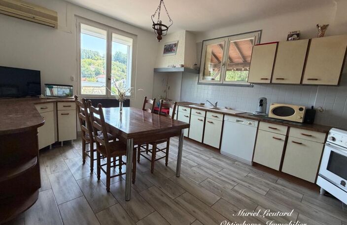 MAISON 9 PIECES 200 m2 - DEPENDANCES — photo 3