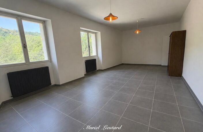 MAISON 9 PIECES 200 m2 - DEPENDANCES — photo 5