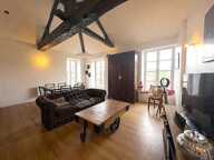 APPARTEMENT 3 PIÈCES 73M2 ENTIEREMENT RENOVÉ AVEC TERRASSE, QUARTIER HISTORIQUE DE LA VILLE — photo 4