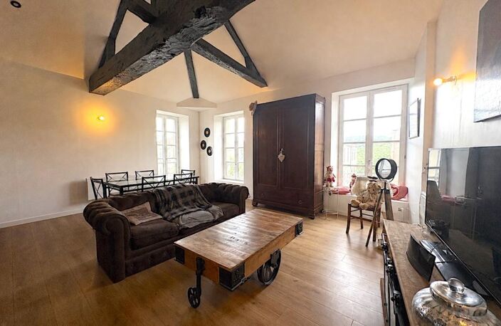 APPARTEMENT 3 PIÈCES 73M2 ENTIEREMENT RENOVÉ AVEC TERRASSE, QUARTIER HISTORIQUE DE LA VILLE — photo 4