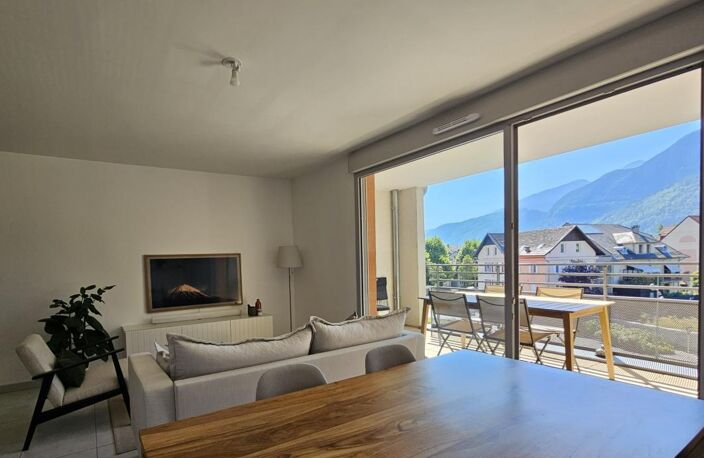 À vendre Bonneville – Superbe T3 récent de 60 m² avec terrasse, garage et vue montagnes (74) — photo 2
