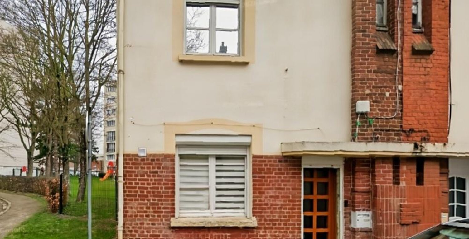 MAISON DE VILLE DE 146 M² – 4 CHAMBRES – BUREAU – COUR ET JARDIN — photo 1