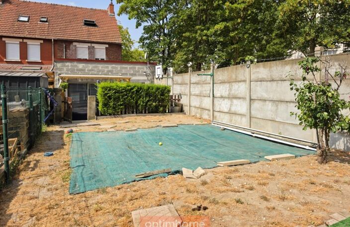 MAISON DE VILLE DE 146 M² – 4 CHAMBRES – BUREAU – COUR ET JARDIN — photo 3