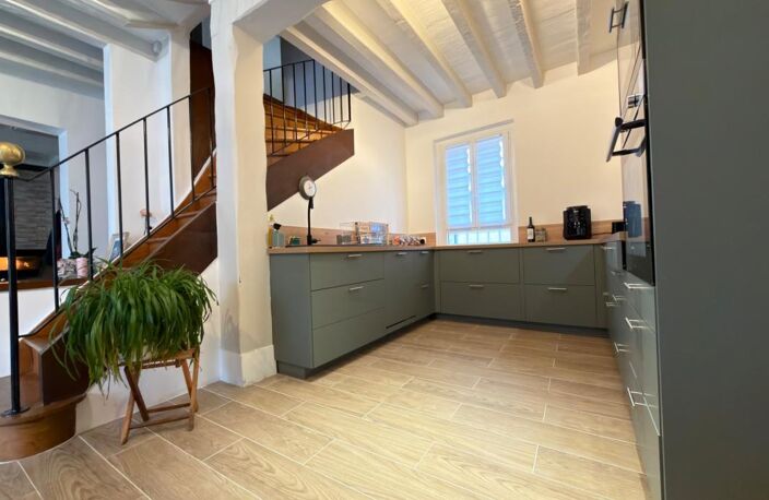 Maison10 pièces, 337 m2 — photo 4