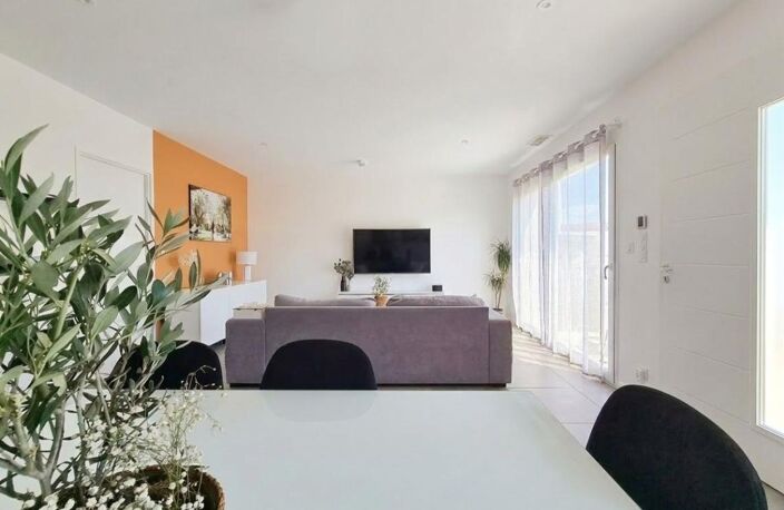 MAISON DE PLAIN-PIED TYPE 4 AVEC JARDIN ET PISCINE — photo 4