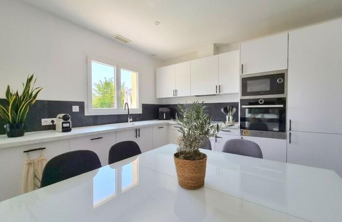 MAISON DE PLAIN-PIED TYPE 4 AVEC JARDIN ET PISCINE — photo 5