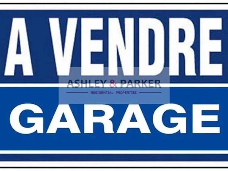 GARAGE - PARC IMPERIAL — photo 1