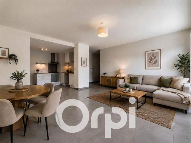 Appartement À Vendre — photo du bien