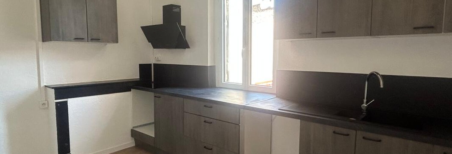 Appartement 4 Pièces 97 m² à louer à Saint-Gilles (30800)