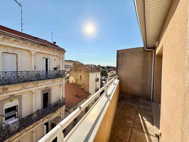 APPARTEMENT T2 TERRASSE PARKING DERNIER ÉTAGE — photo du bien