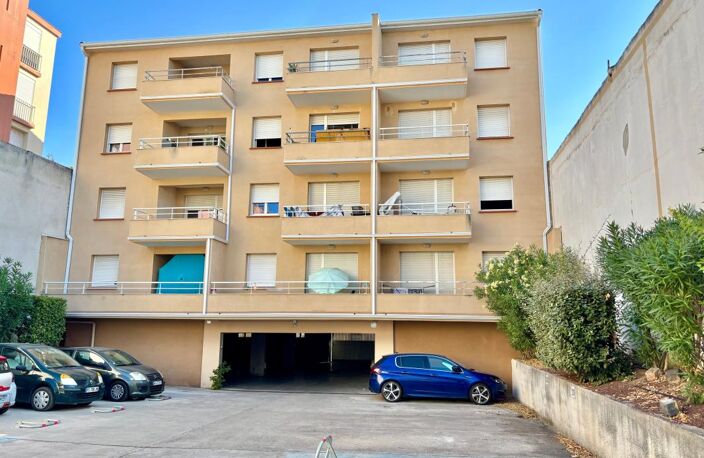 APPARTEMENT T2 TERRASSE PARKING DERNIER ÉTAGE — photo 4