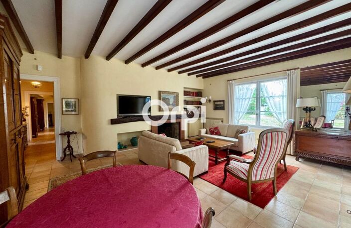 BREUILLET - MAISON CHARENTAISE - 260m² - 5900m² parcelle — photo 3