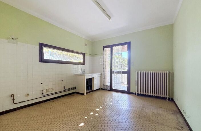 Maison d’architecte lumineuse avec 3 chambres, bureau, sous-sol et terrain de 964 m² — photo 4