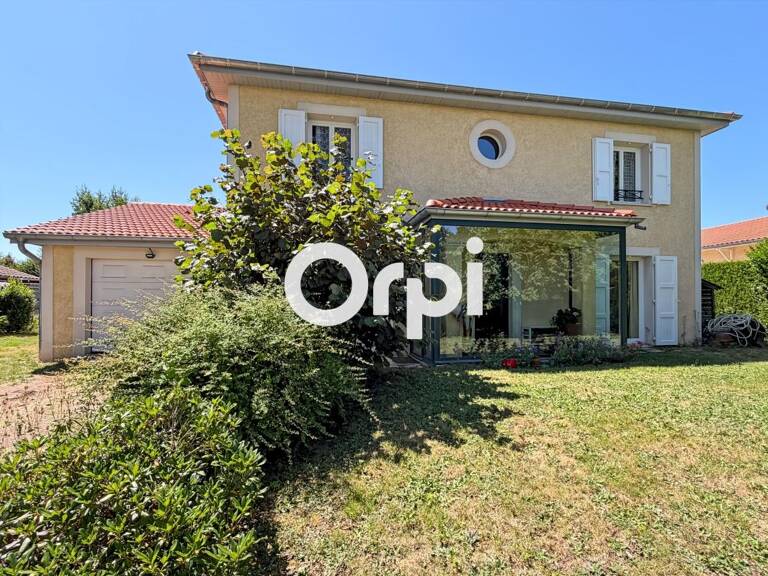 Saint-Symphorien-sur-Coise : Villa familiale de 152 m² avec jardin à 5 minutes à pied du centre — photo 1