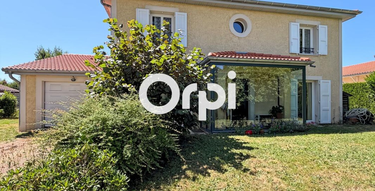 Saint-Symphorien-sur-Coise : Villa familiale de 152 m² avec jardin à 5 minutes à pied du centre — photo 1