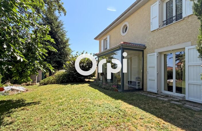 Saint-Symphorien-sur-Coise : Villa familiale de 152 m² avec jardin à 5 minutes à pied du centre — photo 2